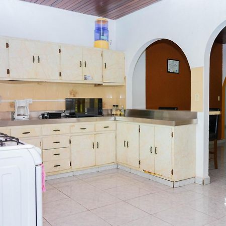 Hostal Familiar Argenal - David Bagian luar foto