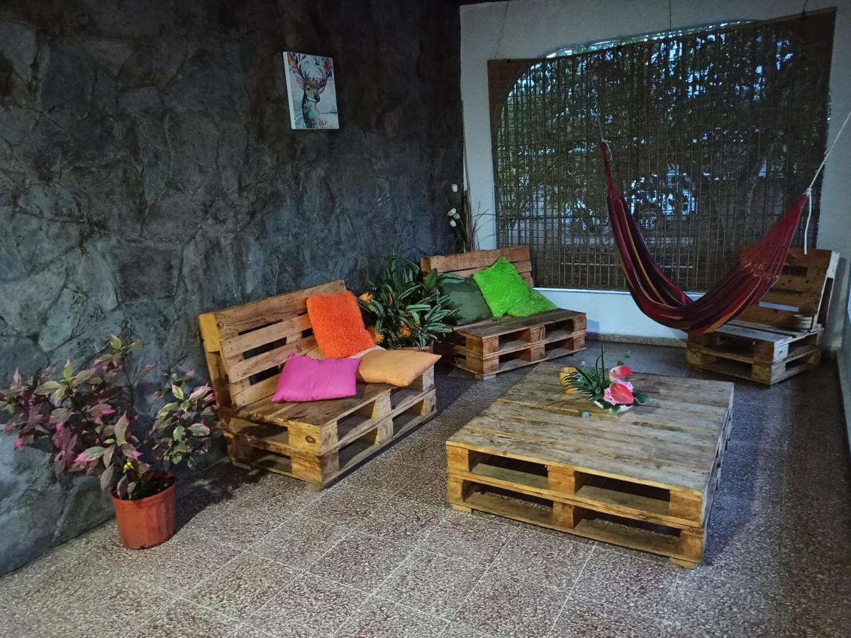 Hostal Familiar Argenal - David Bagian luar foto