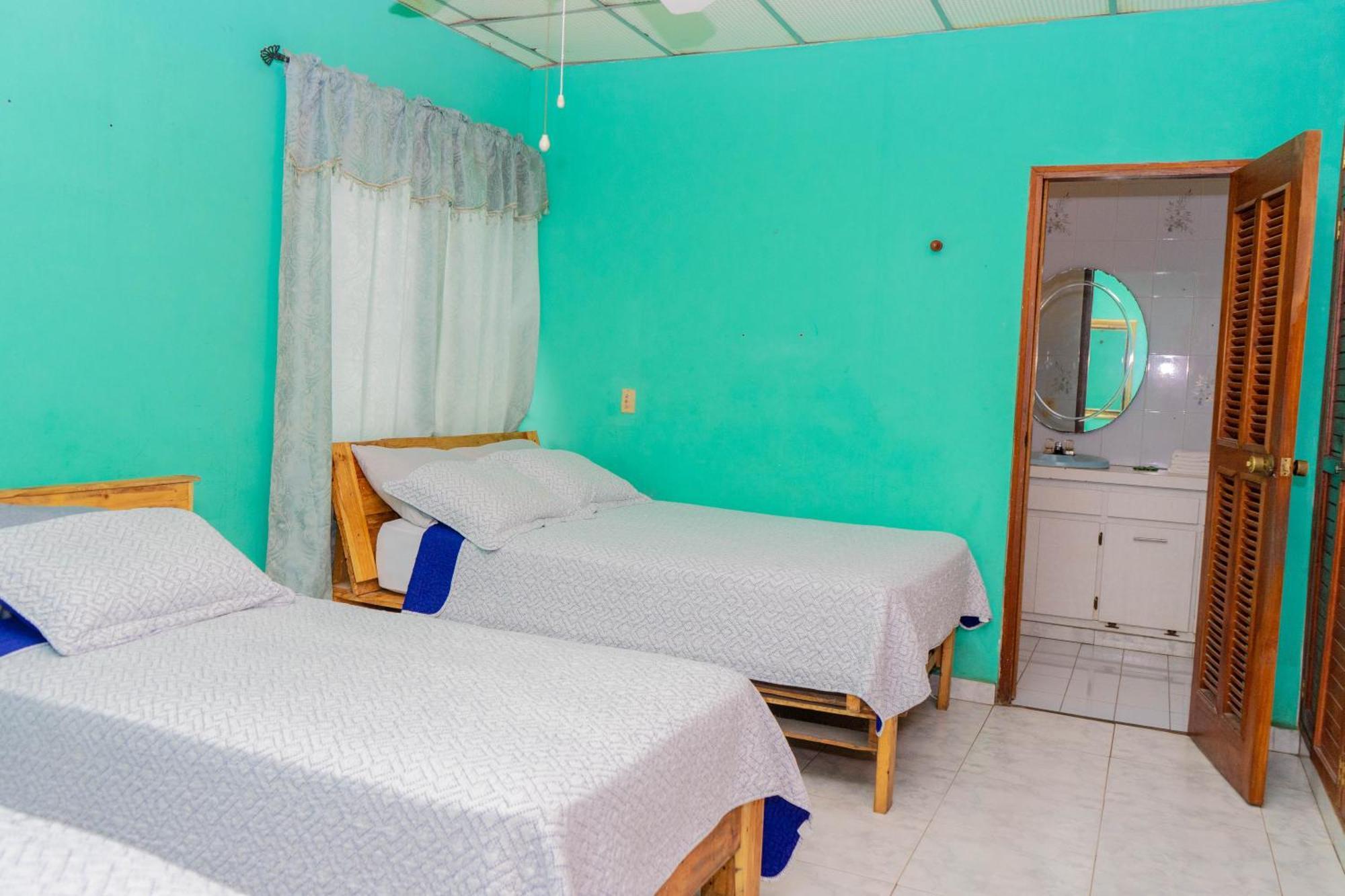 Hostal Familiar Argenal - David Bagian luar foto